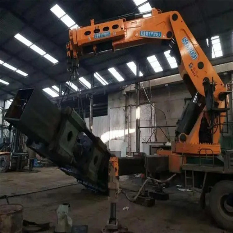 孟津130吨折臂吊车出租吊机租赁附近电话