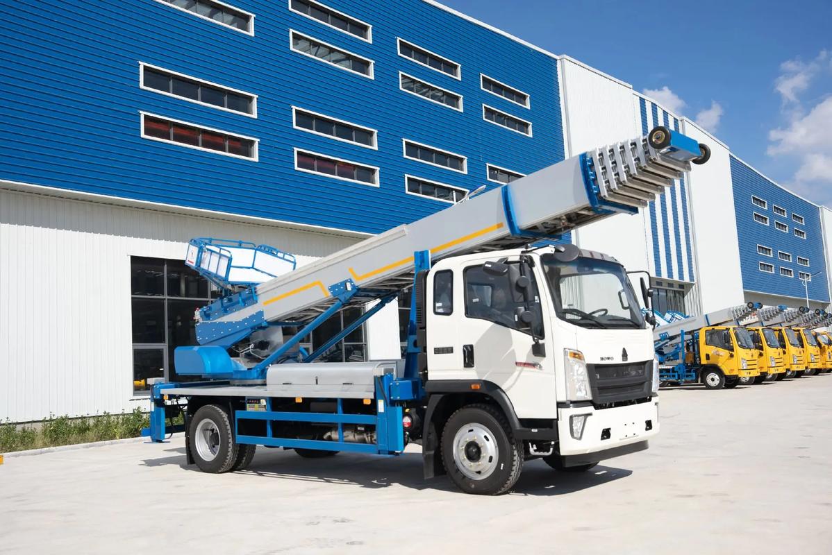 孟津出租云梯车高空作业车 建筑垃圾搬运